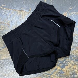 Lulu Lemon Women’s Shorts Fitness Training Lifestyle Outdoor Size 4 Black